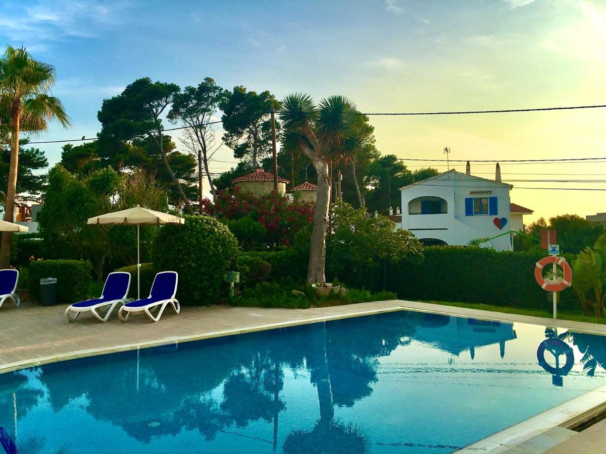 Apartamentos Ciutadella Cala Blanca  Buitenkant foto