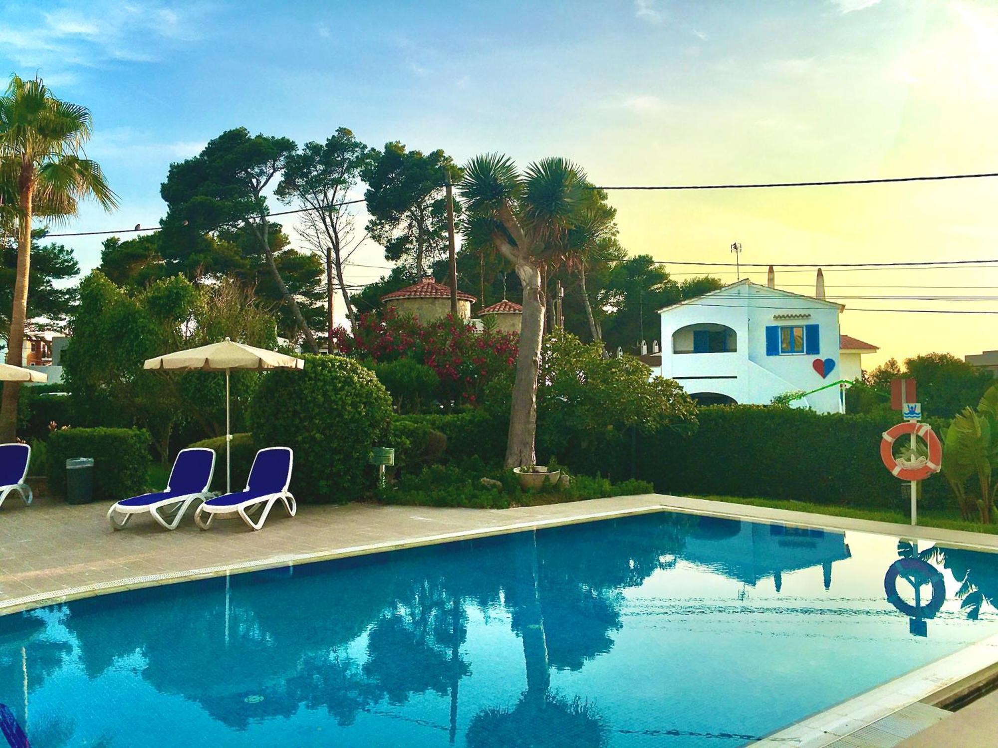 Apartamentos Ciutadella Cala Blanca  Buitenkant foto